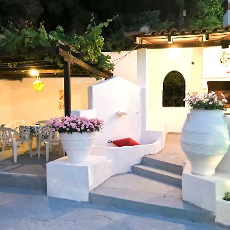 Villa Diamanti Kanapitsa  Экстерьер фото